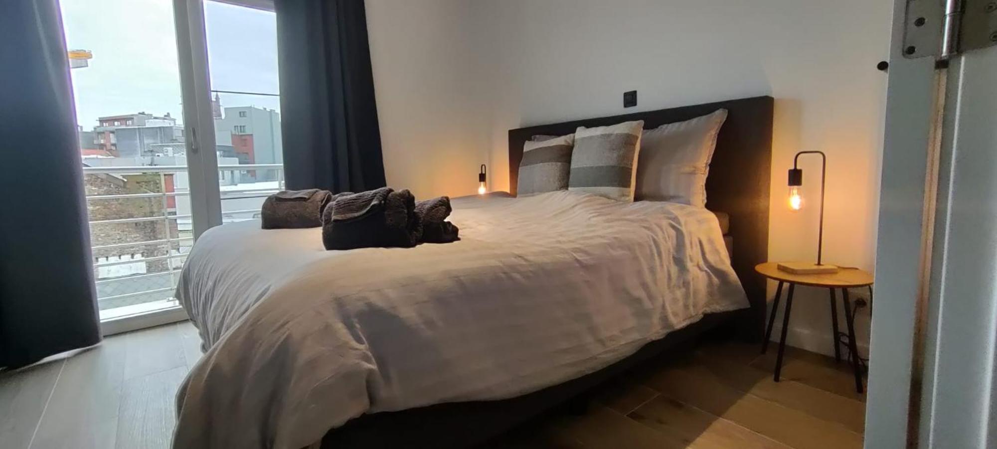 Luxueus, Ruim Appartement Op 350M Van Het Strand Oostende Ngoại thất bức ảnh