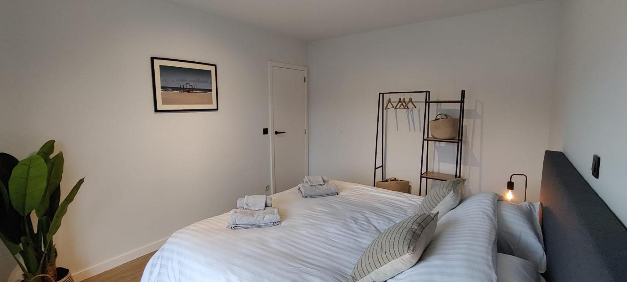Luxueus, Ruim Appartement Op 350M Van Het Strand Oostende Ngoại thất bức ảnh