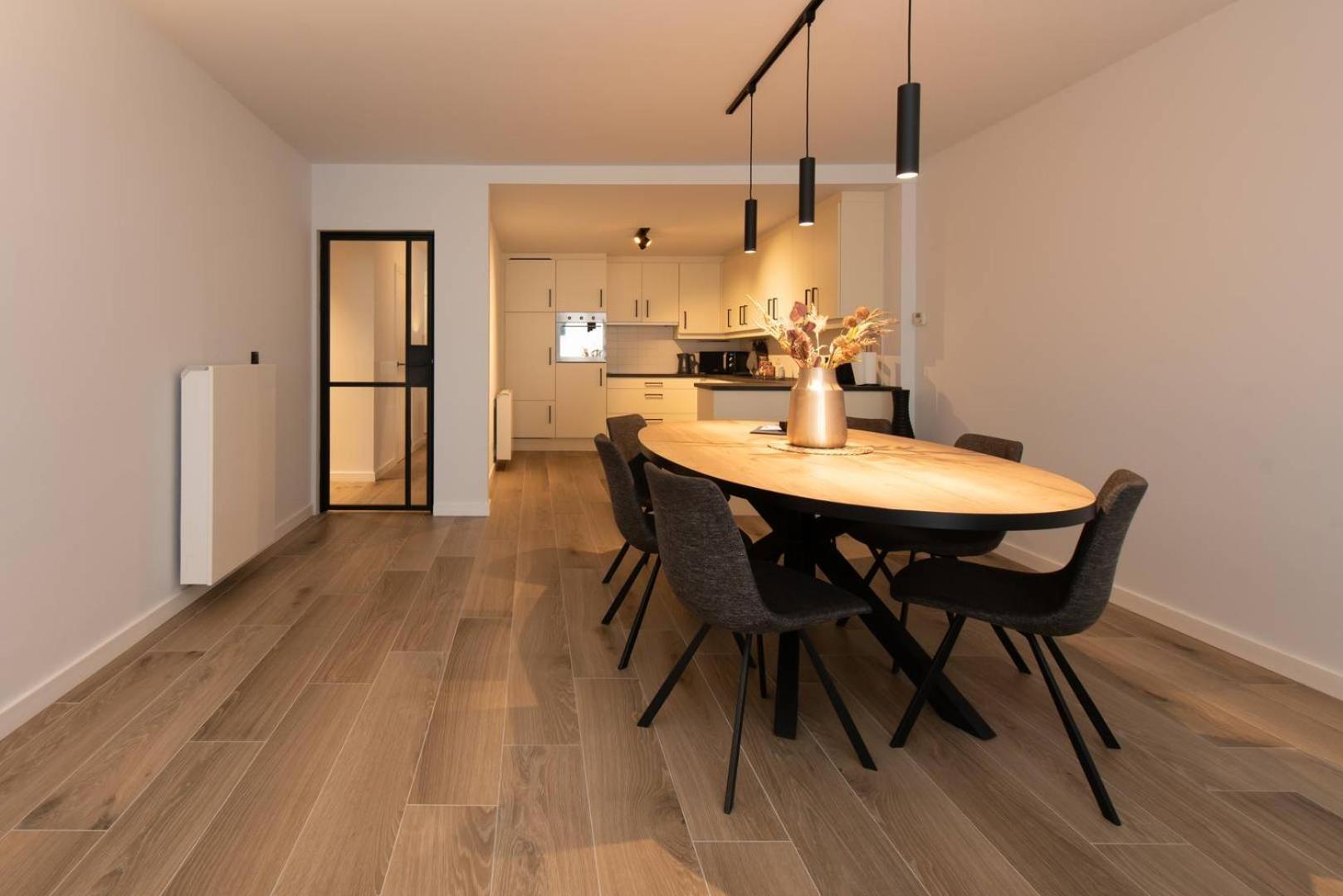 Luxueus, Ruim Appartement Op 350M Van Het Strand Oostende Ngoại thất bức ảnh