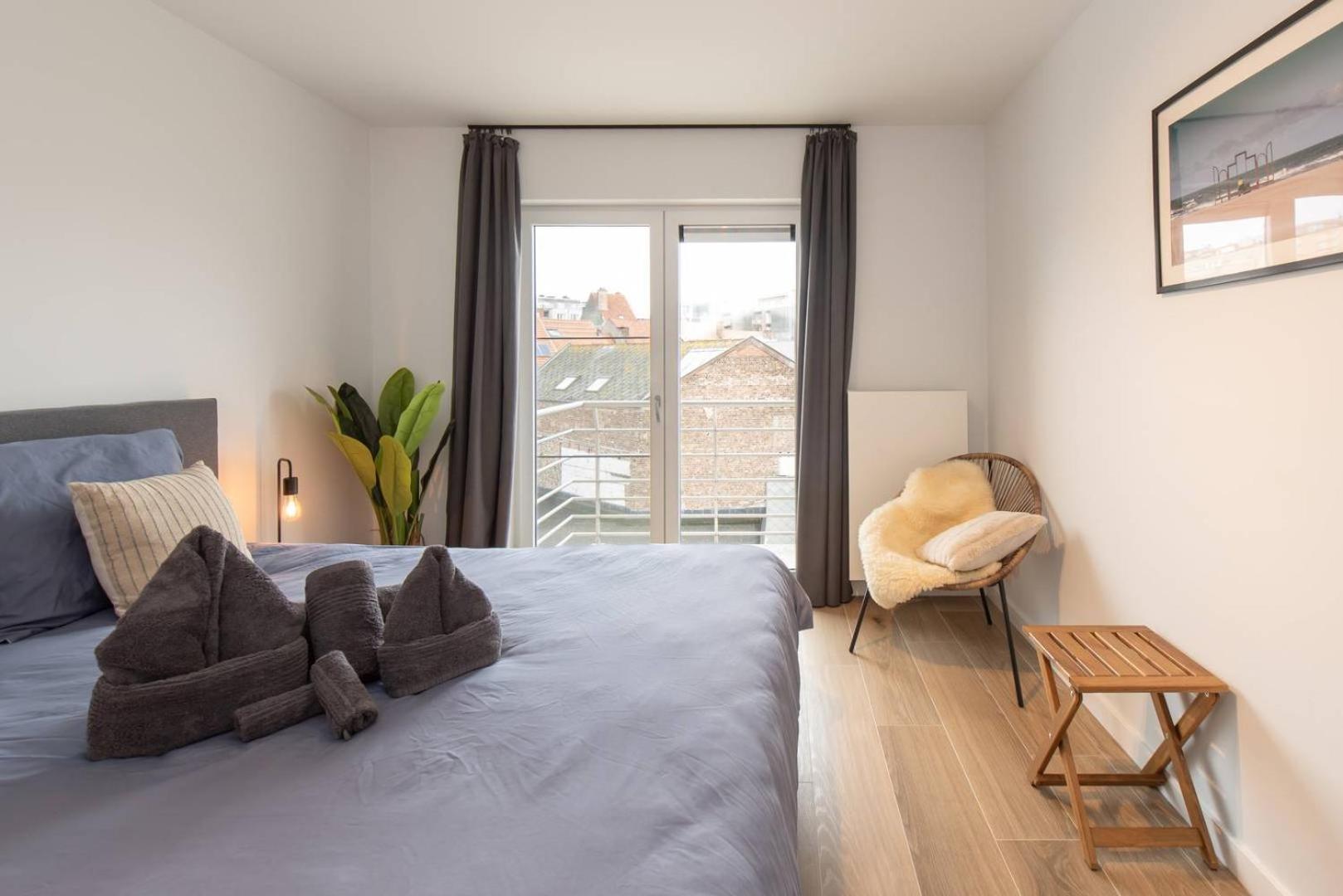 Luxueus, Ruim Appartement Op 350M Van Het Strand Oostende Ngoại thất bức ảnh